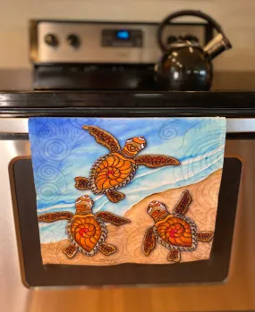 3 Baby Turtles Hand Towel